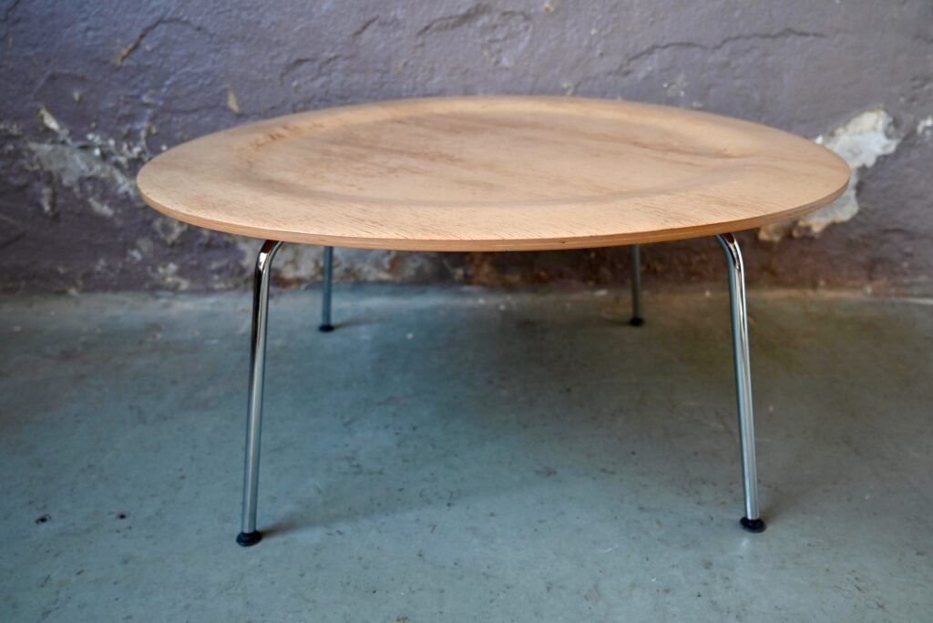 Tische: Table basse CTM Ray & Charles Eames pour le salon design – Gebraucht aus COLMAR von Sophiebellelurette 7