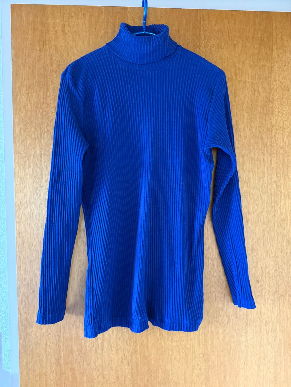 Maglioni & Felpe: Damen Rollkragenpullover gerippt blau Baumwolle Modal – Usato da Brunnenthal venduto da Eco07