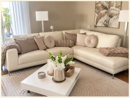Ecksofa creme mit Metallfüssen sehr guter Zustand