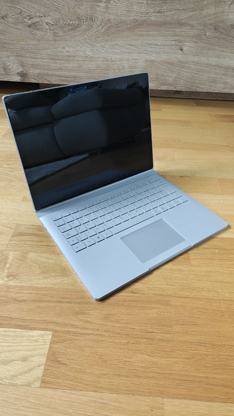 Microsoft Notebook: Microsoft Surface Book 2 - 13.5 Zoll - Intel i7 - 512GB SSD – Usato da St. Gallen venduto da tintan 1