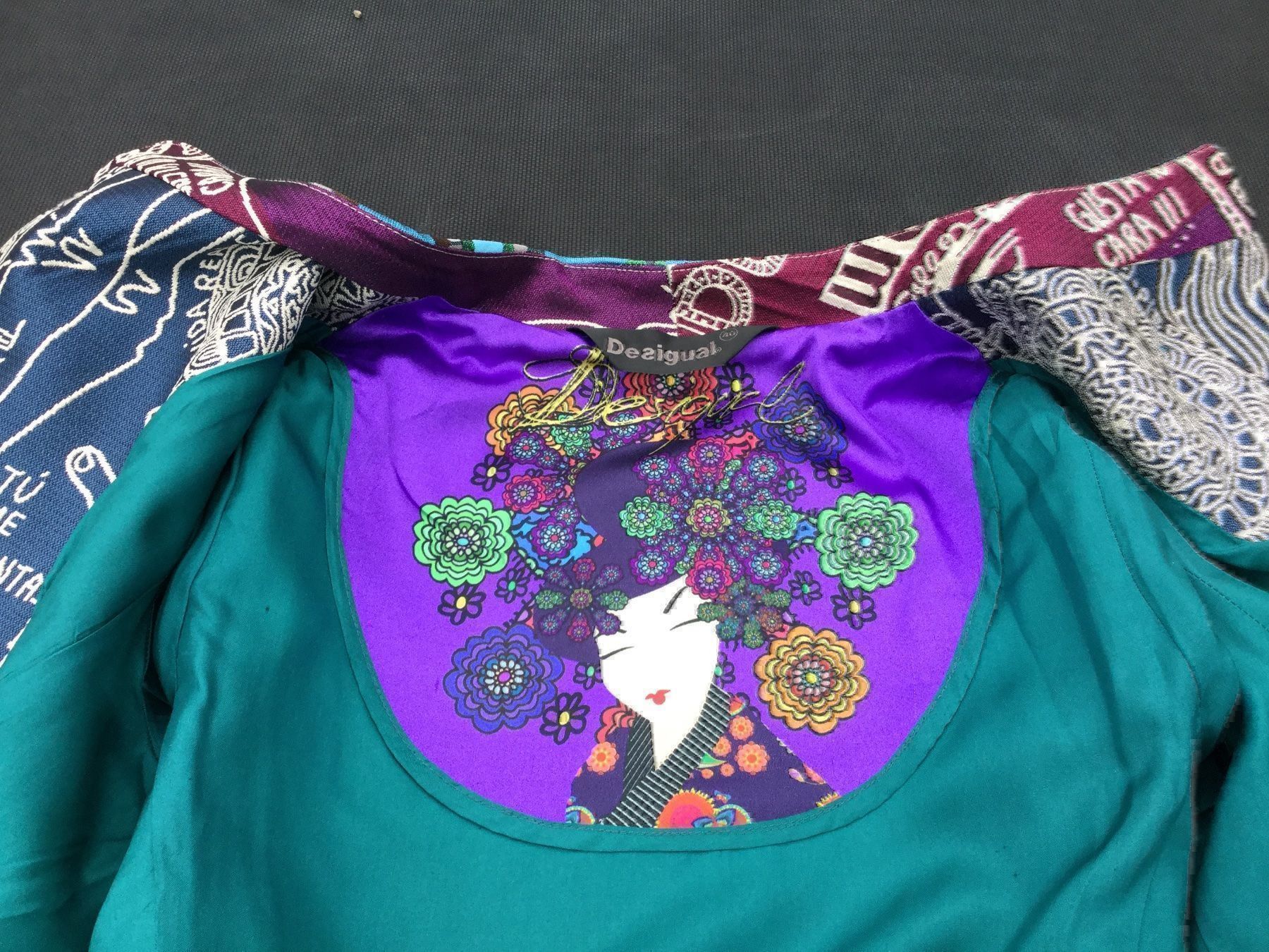 Desigual Cappotti: Manteau marque Desigual, modèle 16E2994 – Nuovo (secondo la descrizione) da Agiez venduto da chouchanelle 7