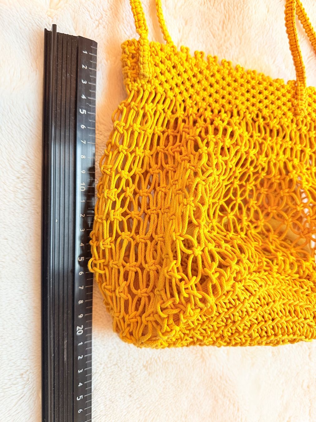 Mango Sacs femmes: Gestrickte Tasche - Marke: Mango – D'occasion à Würenlos par Abracadabra26 7