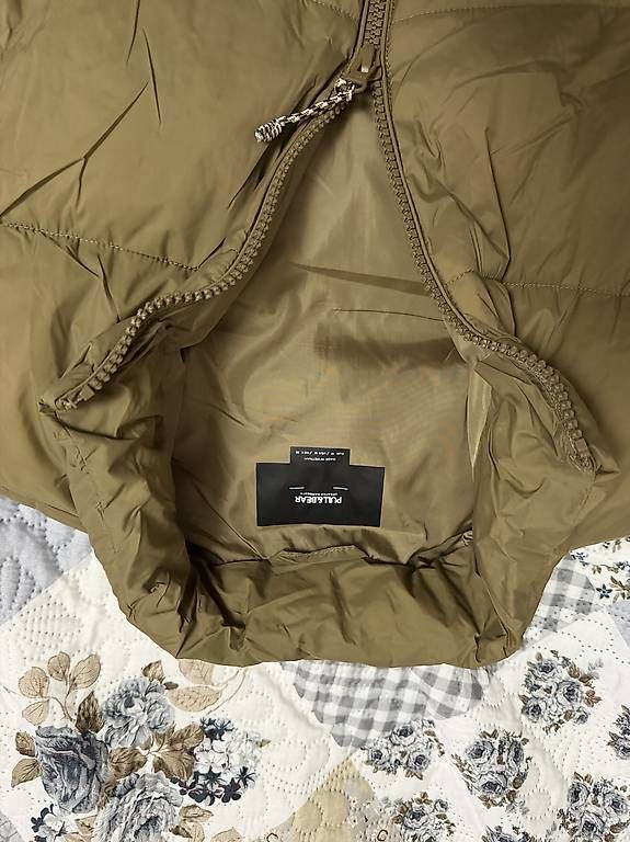 Gilet & Giacche: Doudoune sans manches Pull&Bear - M – Usato da Nyon venduto da lio_5n8l 2