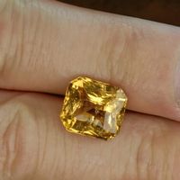 7.93 cts Grossular GRANAT GARNET Edelstein Afrika Gold Gelb