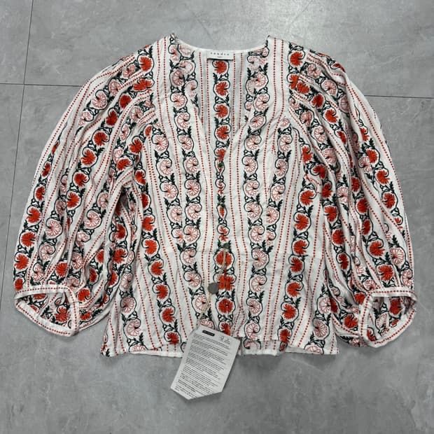 Sandro Chemisiers: Sandro Embroidery Viscose Blend Blouse – D'occasion à St.Josefen par lop_lh8d 5