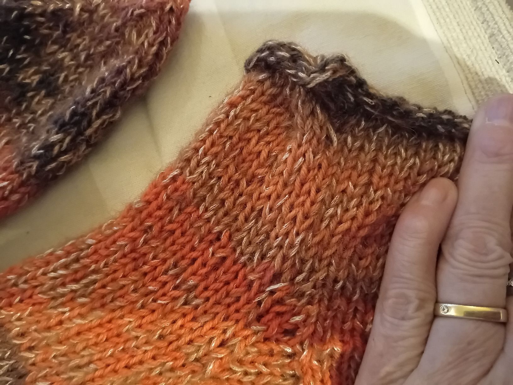 Calze: Warme, handgestrickte Socken, Grösse 35-36 in Dose – Nuovo (secondo la descrizione) da Burgdorf venduto da carodesign1 2