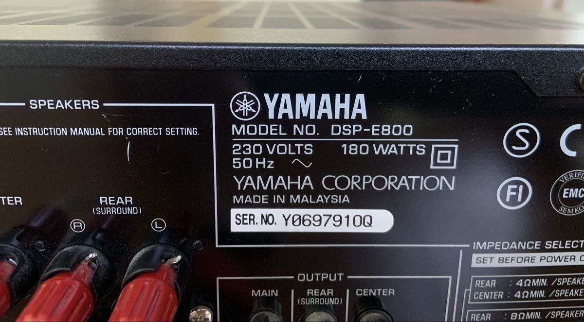 Yamaha Amplificatori: YAMAHA DSP-E800 mit Fernbedienung – Usato da Riehen venduto da 4dog 3