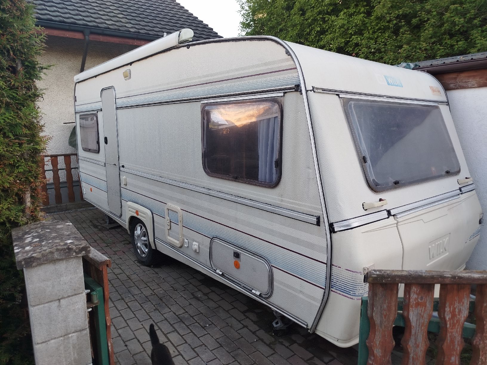 Wilk Veicoli da campeggio: Wilk Espace 495 Wohnwagen – Usato da Seon venduto da th.gr