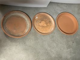 3 Pflanzuntersetzer Ton rund gebraucht verschiedene Masse