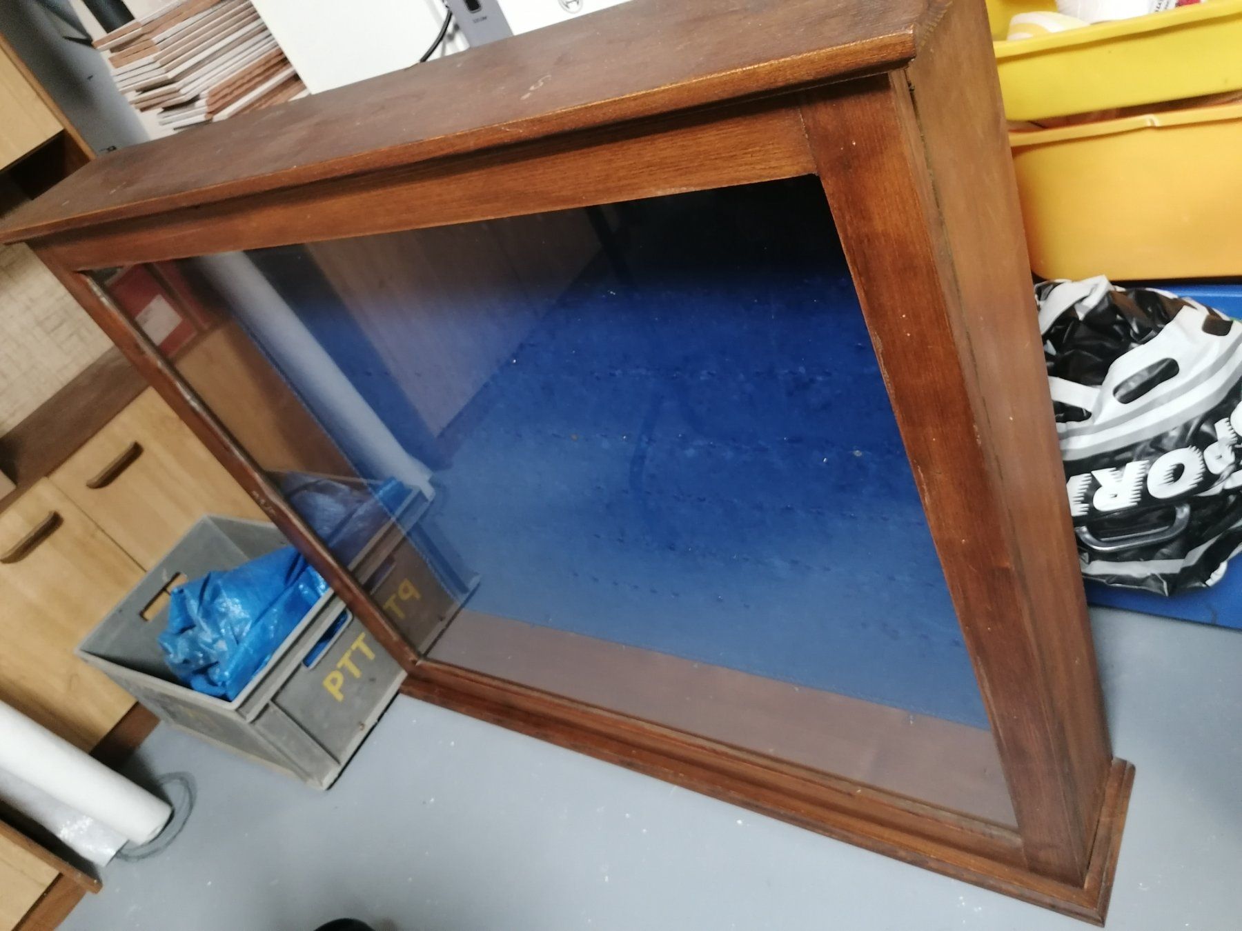Vitrines: Vitrine pour médailles – D'occasion à Ollon VD par Shadow2etZoe1