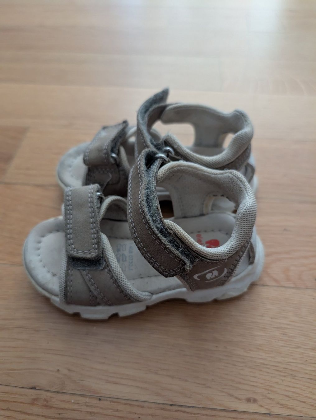 Elefanten Scarpe per ragazzi: Gebrauchte Elefanten Sandalen, Grösse 21 – Usato da Zug venduto da sunshinestateofmind 2