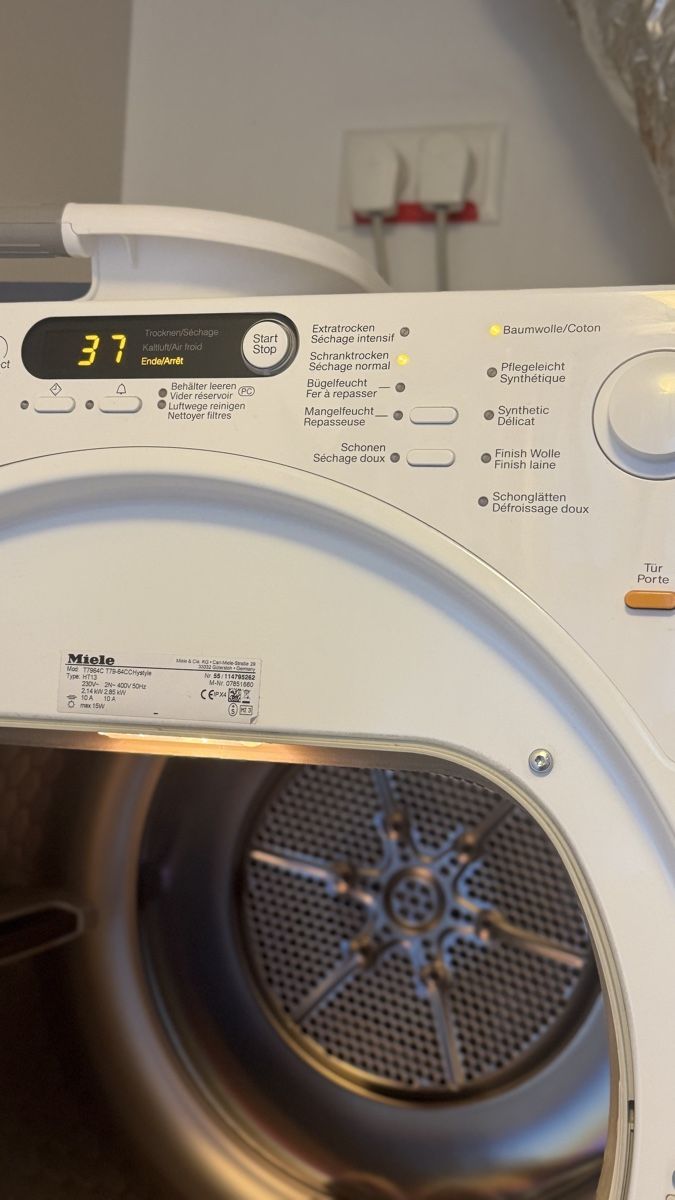 Miele Machines à sécher: Miele T7964C YoungStyle Condenser Dryer – D'occasion à Wädenswil par katdede 4