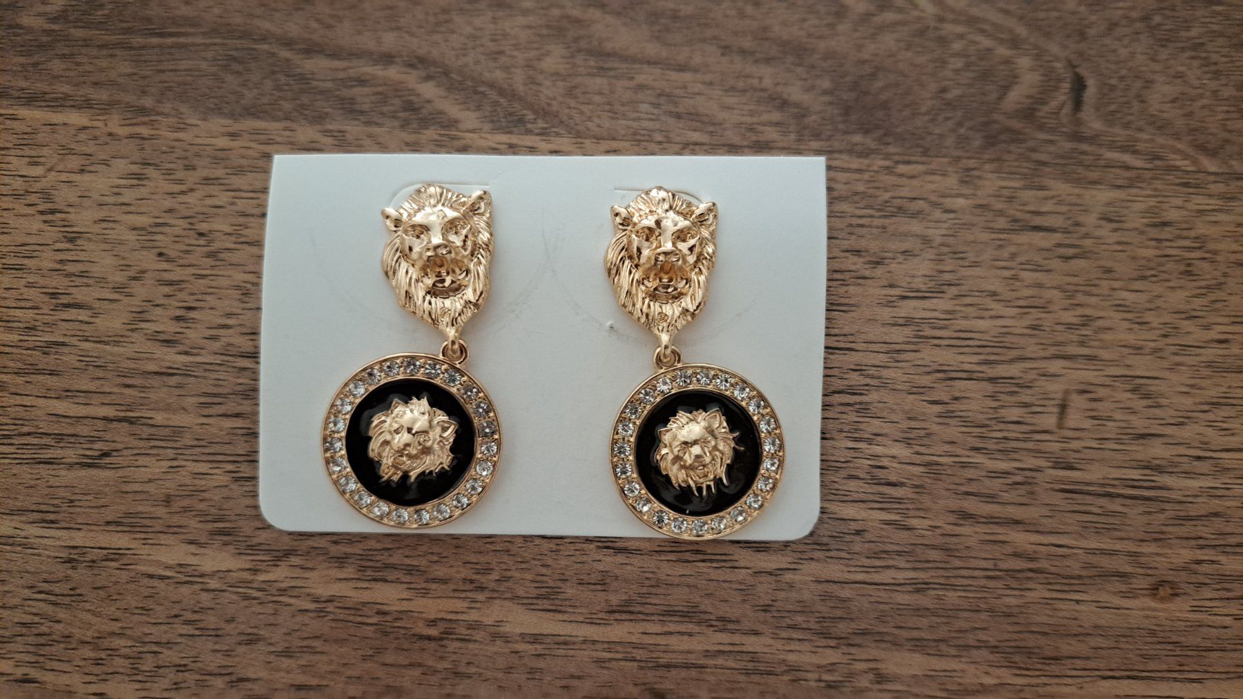 Orecchini pendenti & Orecchini a lobo: boucles d'oreilles dorée et noir – Nuovo (secondo la descrizione) da Chêne-Bourg venduto da n4r_7kyb