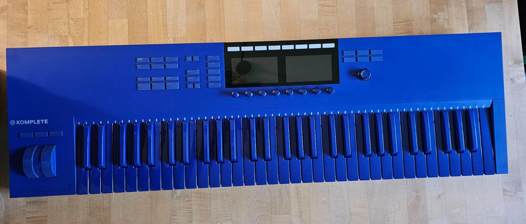 Native Instruments Musikinstrumente: Native Instruments Komplete Kontrol S61 Mk2 Limited Edition – Neu (gemäss Beschreibung) aus Münchenbuchsee von pisa87 2