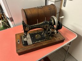 Antike Nähmaschine, ca. 1920, mit Holzkoffer, Vintage!