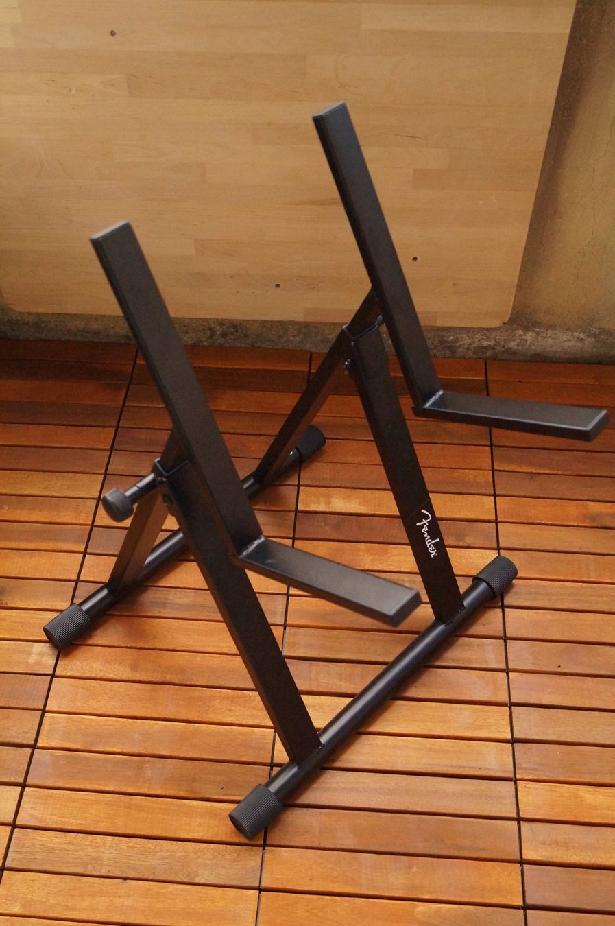 Altro in Decorazioni & Accessori: Fender Amp Stand - Large – Usato da Trimbach venduto da LordNeveris 1