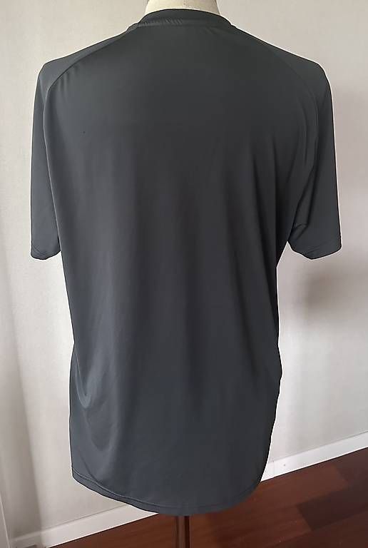 T-shirt: Trainings-Shirt Gr.M – Usato da Würenlos venduto da avauva 1