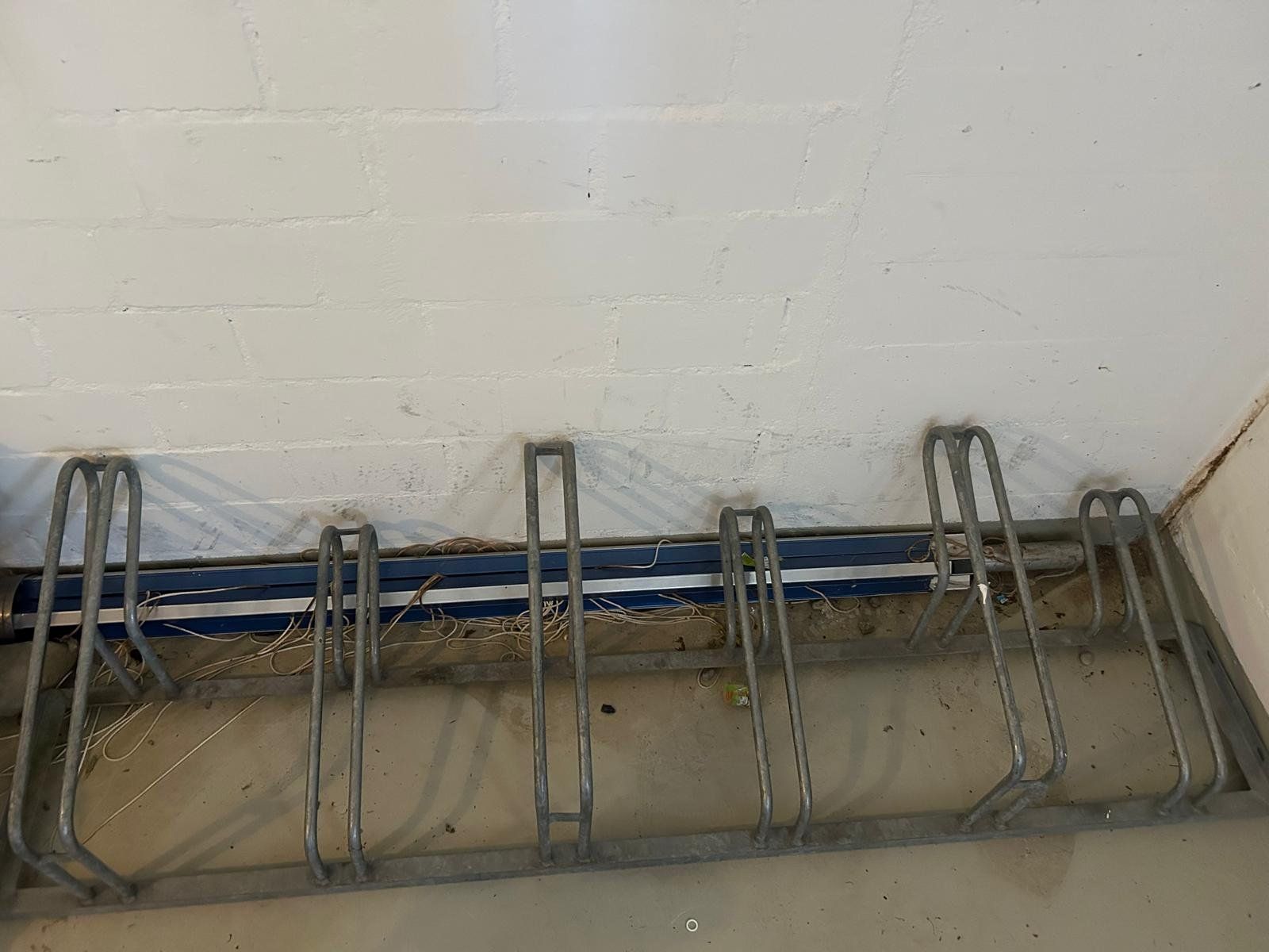 Cavalletti per biciclette: velo ständer – Usato da Basel venduto da faz_hdd8 3