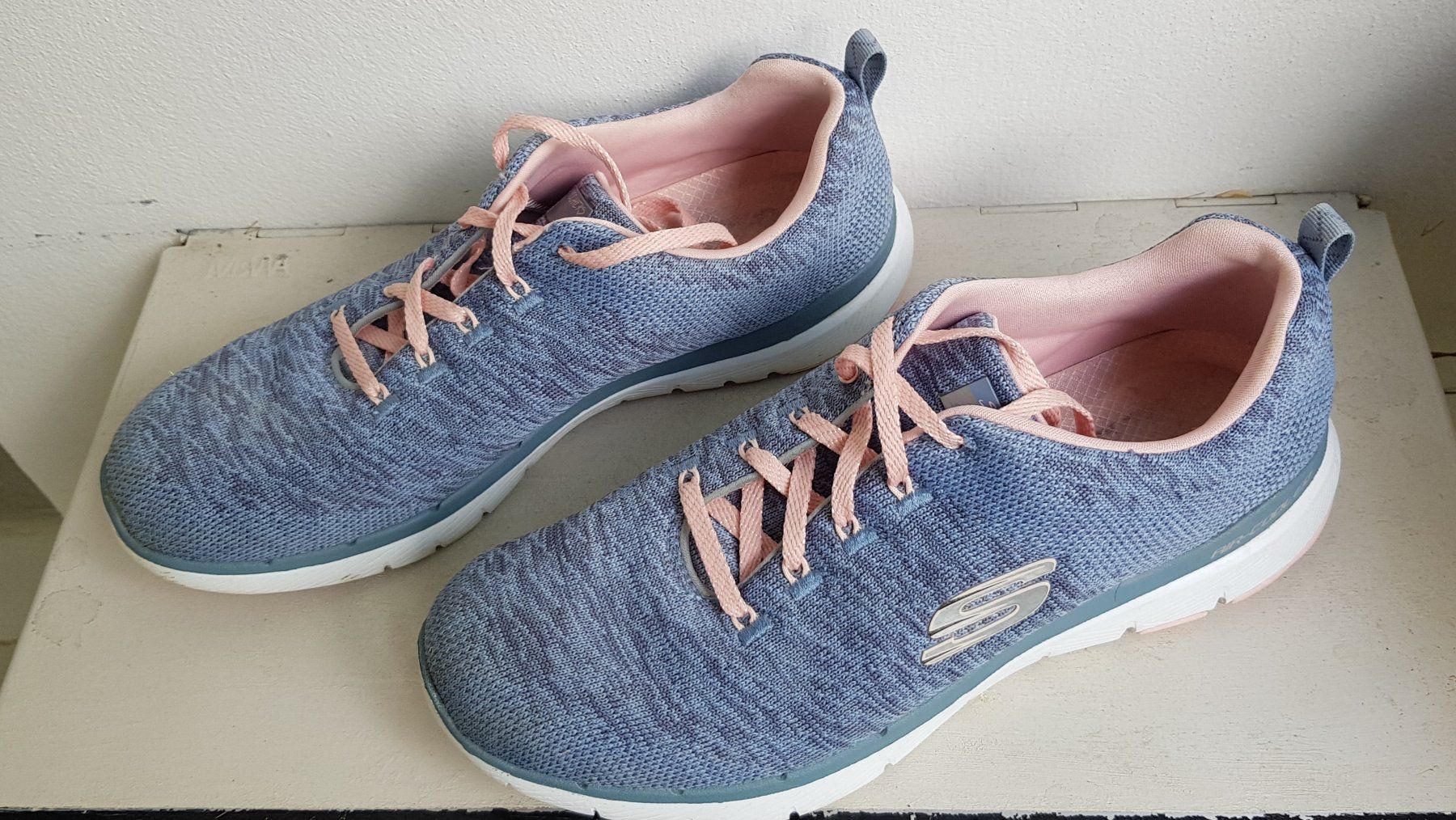 Skechers Damenschuhe: Skechers Damen-Sneakers, Grösse 40 – Gebraucht aus Bern von Lepidoptera11 2