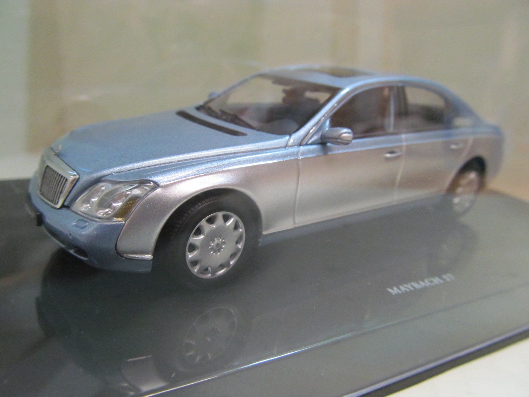 Autoart Modellini d'auto: MAYBACH 57  AUTOART  1:43 – Nuovo (secondo la descrizione) da Grueningen venduto da malamut56
