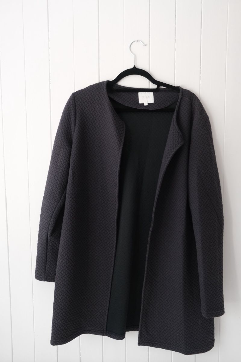 Vila Vestes: Vila jacket black textured open front size L – D'occasion à Walchwil par QLD
