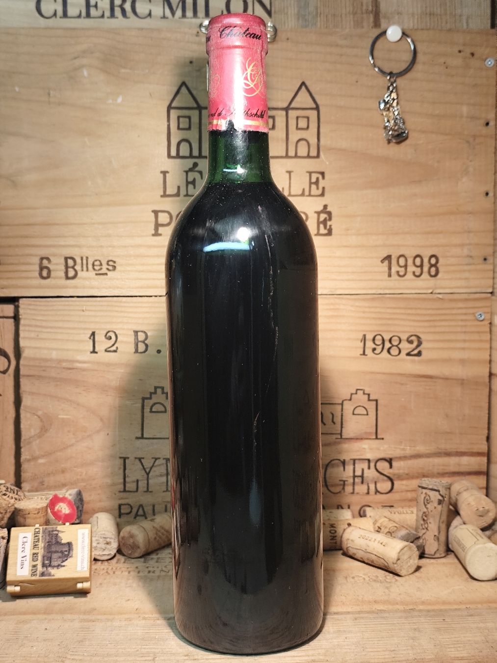 Vino: 1984 Chateau Clarke, Listrac-Medoc – Nuovo e nell'imballaggio originale da Büsserach venduto da Vintage-vins 1
