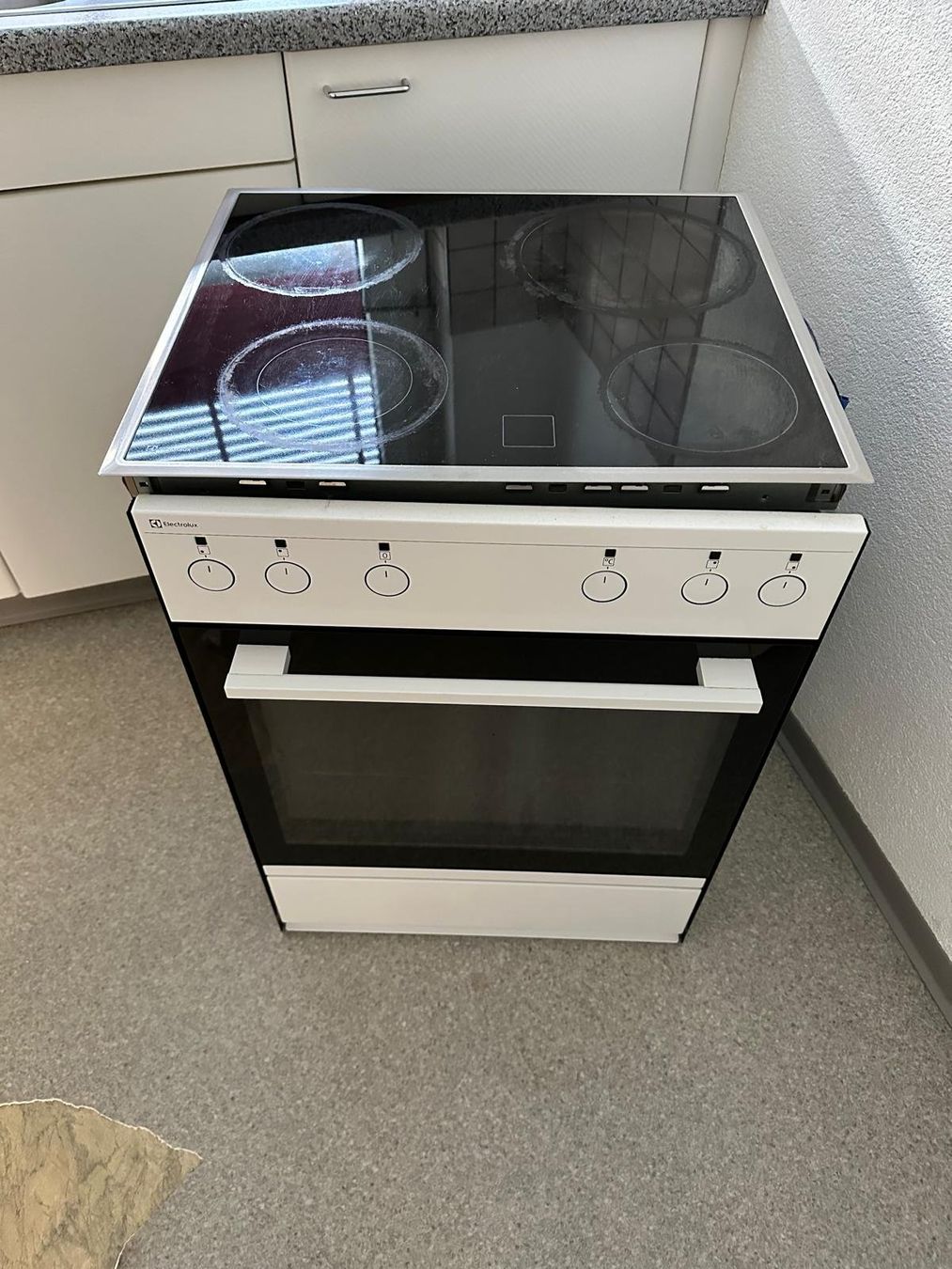 Electrolux Forni: Backofen Electrolux - mit Glaskeramik – Usato da Spreitenbach venduto da Space_X 5