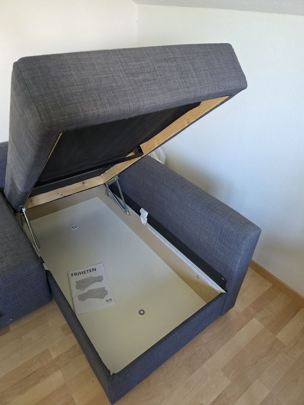 Divani: Friheten sofa (IKEA) – Usato da St. Gallen venduto da ast_br6k 2