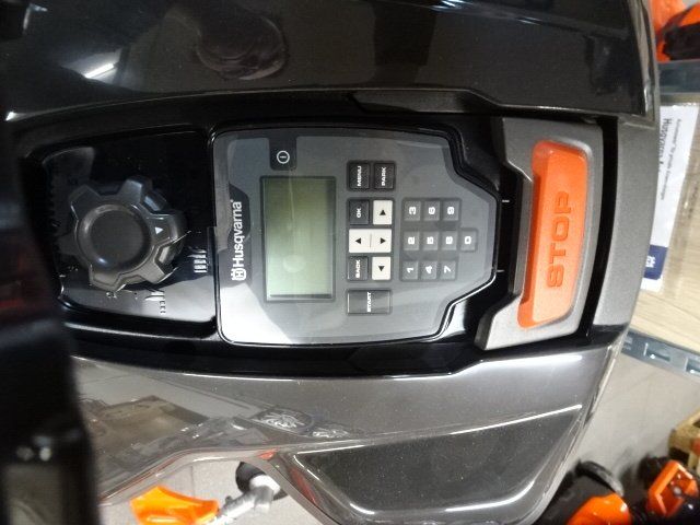 Husqvarna Tagliaerba: Automower 305 Husqvarna – Nuovo e nell'imballaggio originale da Rüegsbach venduto da HusqvarnaShop3418 2