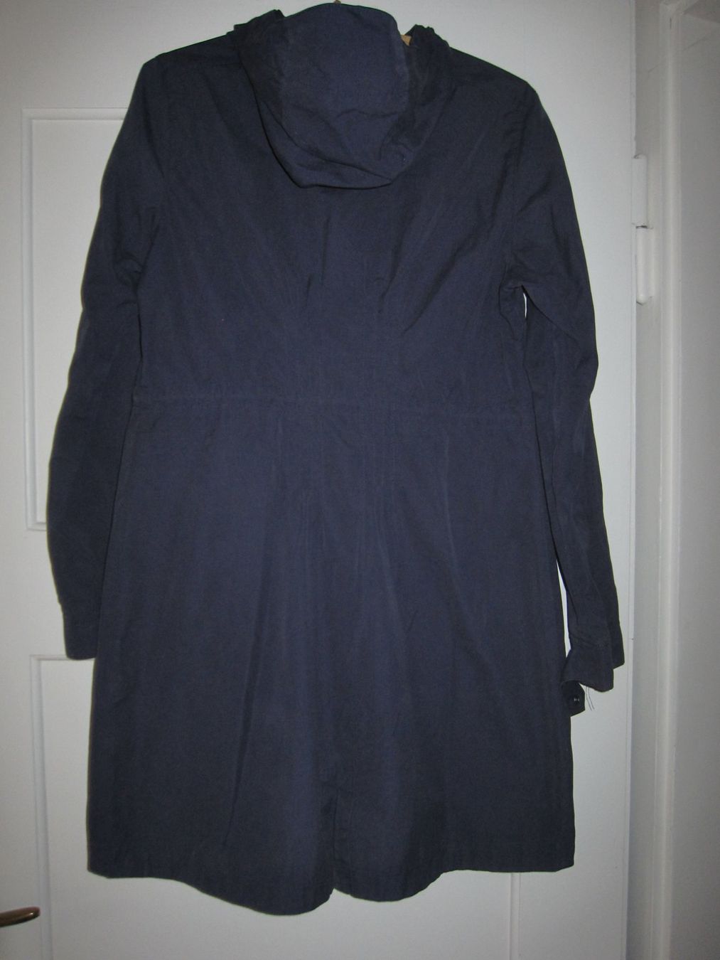 Giacche: Blauer Parka mit Taillenschnur Gr. 38 – Usato da Wettingen venduto da Sk8ertomda 4