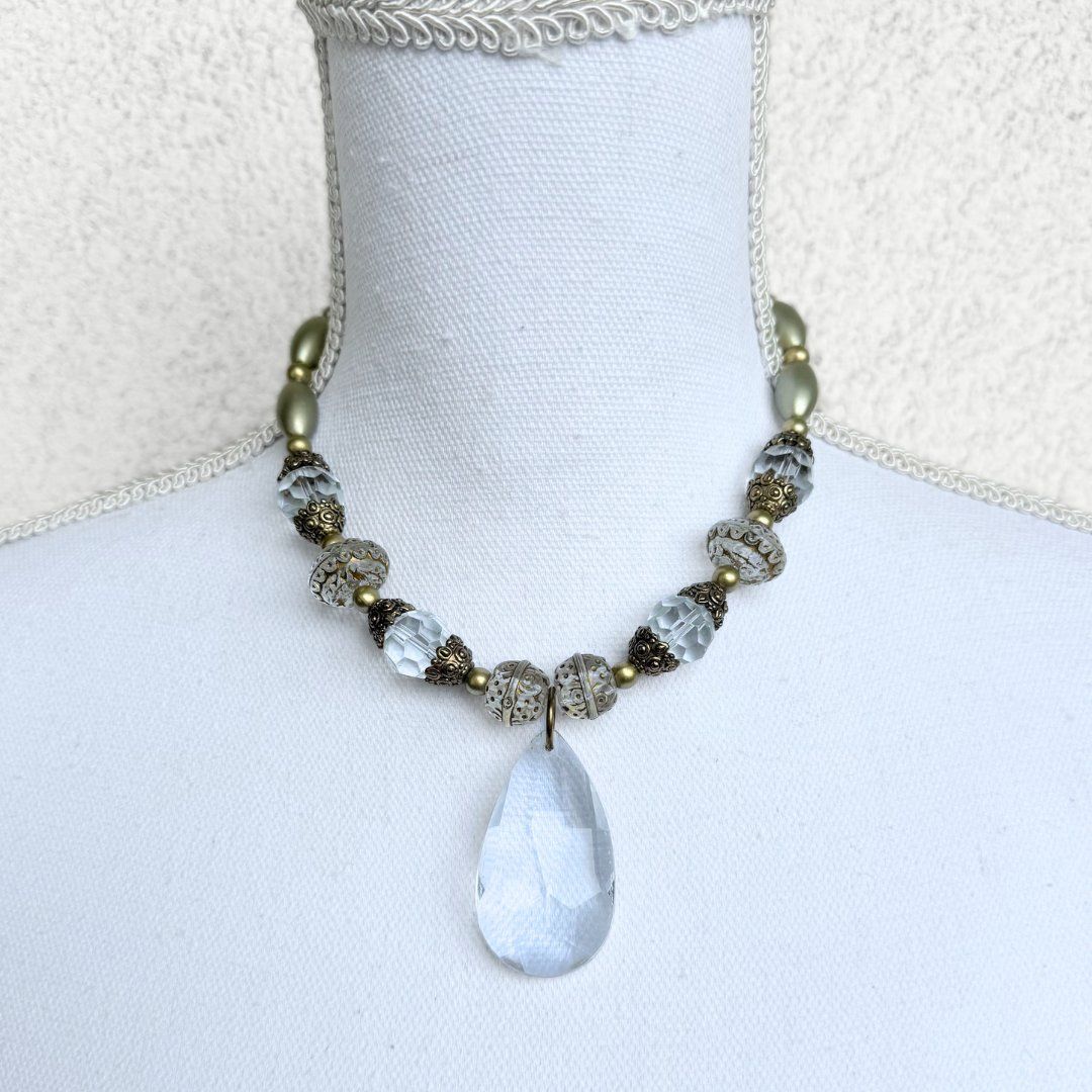 Ketten: Collier Transparent & Beige/Doré – Gebraucht aus Vevey von secondlifevevey
