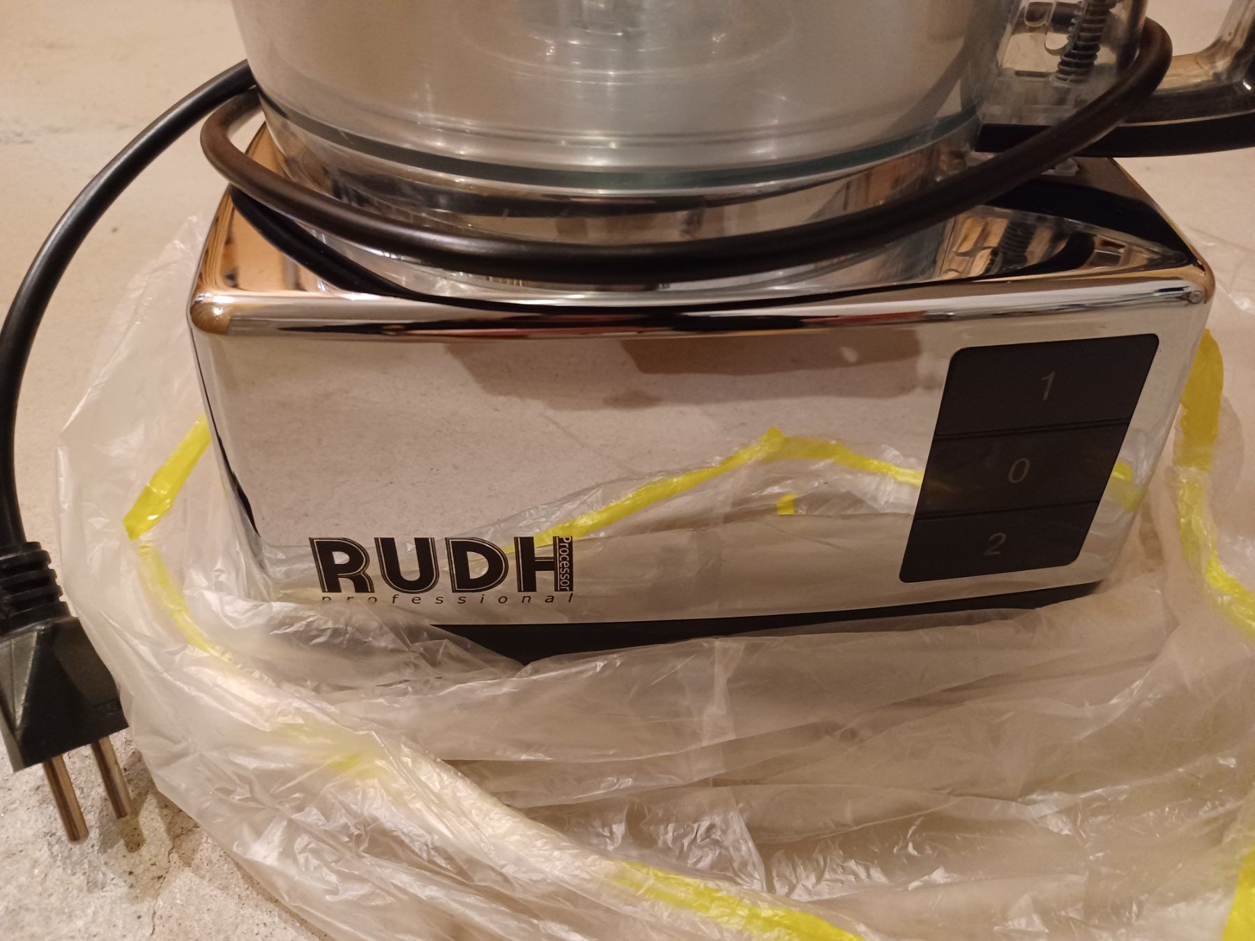 Elettrodomestici da cucina: RUDH Professional - Küchenmaschine – Usato da Rickenbach TG venduto da mze_hr7k 1