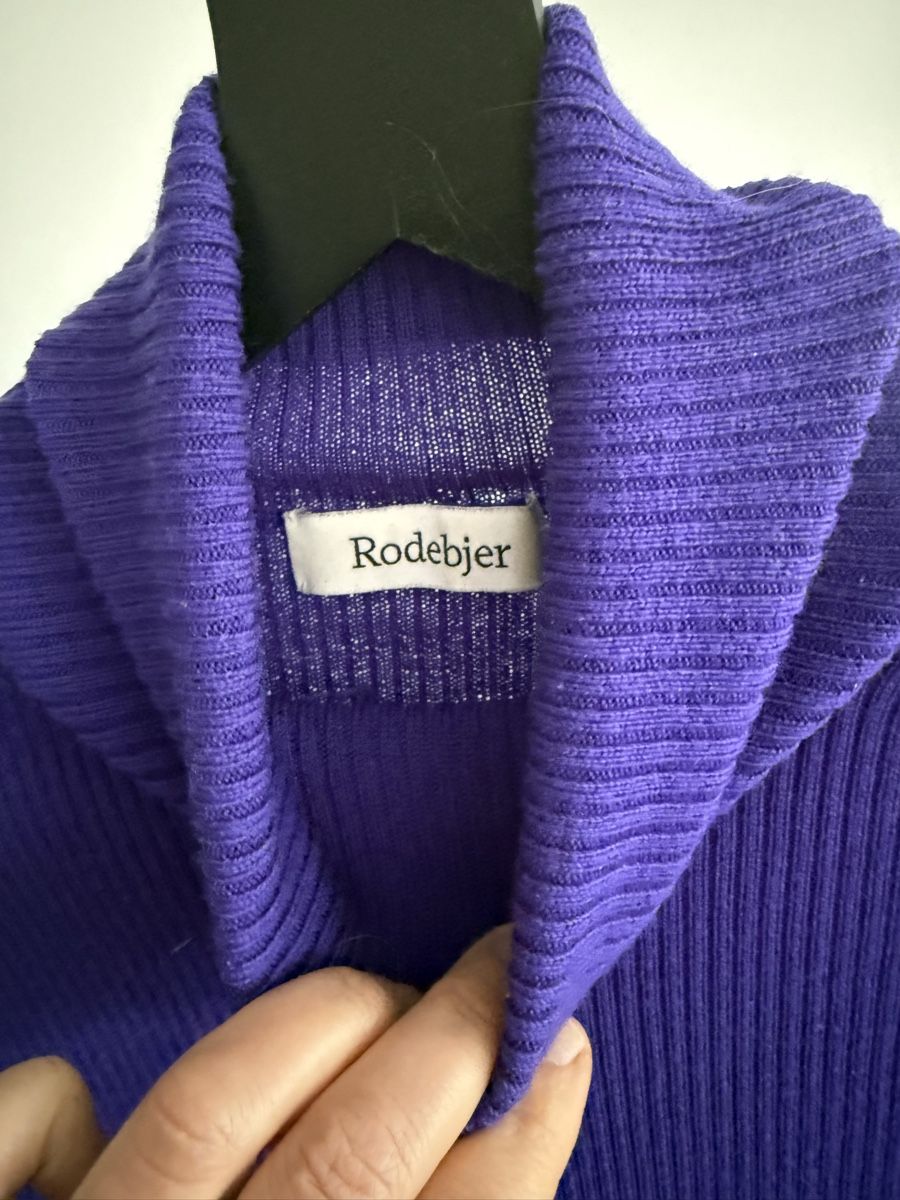 Maglioni & Felpe: Rodebjer Turtleneck Merinowoll Grösse S – Usato da Unterägeri venduto da Lerchemeerenge 1