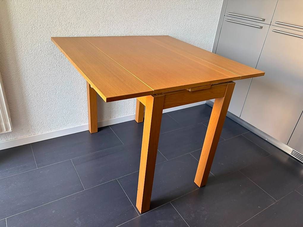 Tables: Table extensible en bois – D'occasion à Bulle par oga_r8mh