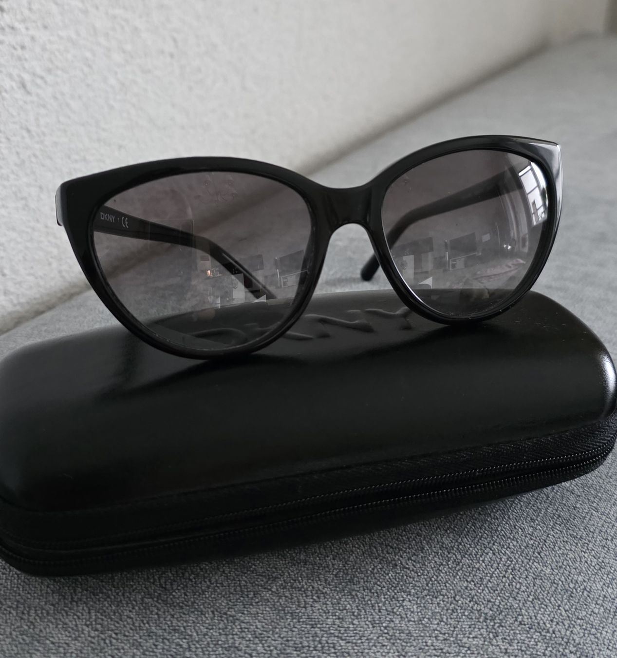DKNY Occhiali & Lenti: DKNY Sonnenbrille  – Usato da Rümlang venduto da ilc_vm5p 1