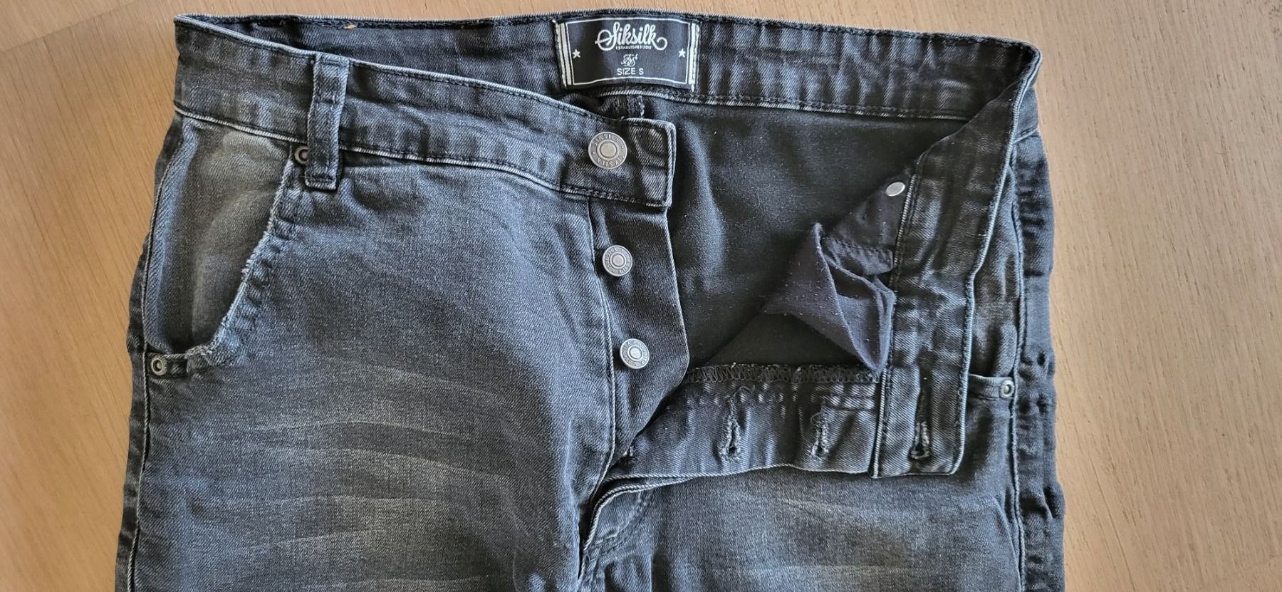 Siksilk Jeans: Siksilk Hose – Usato da Amlikon-Bissegg venduto da Schnuefeli4 2