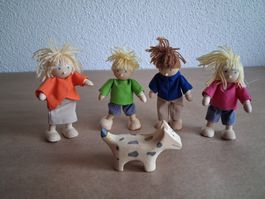 4 Holzpüppchen PINTOY + Holz Hund fürs Puppenhaus