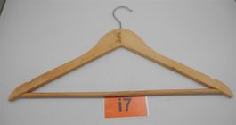 10 Stk. Holz Kleiderbügel, Nr. i7