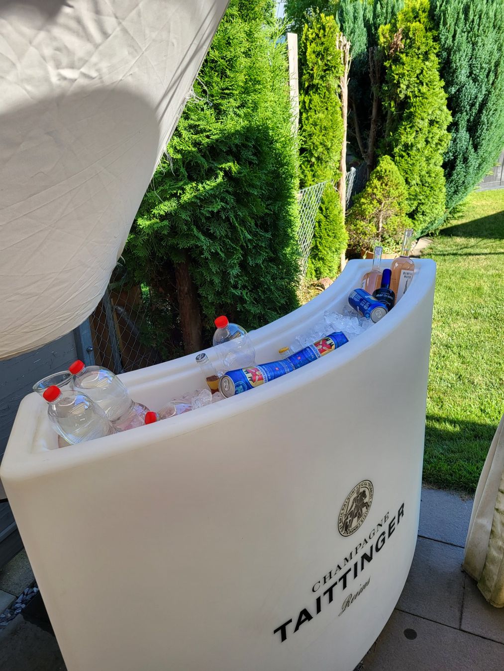 Wein: Bar (Taittinger) – Gebraucht aus Rümlang von Turrin 1