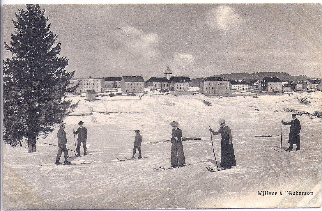 Cartoline postali: L'AUBERSON, journée de ski – Usato da Les Verrières venduto da Scampi0