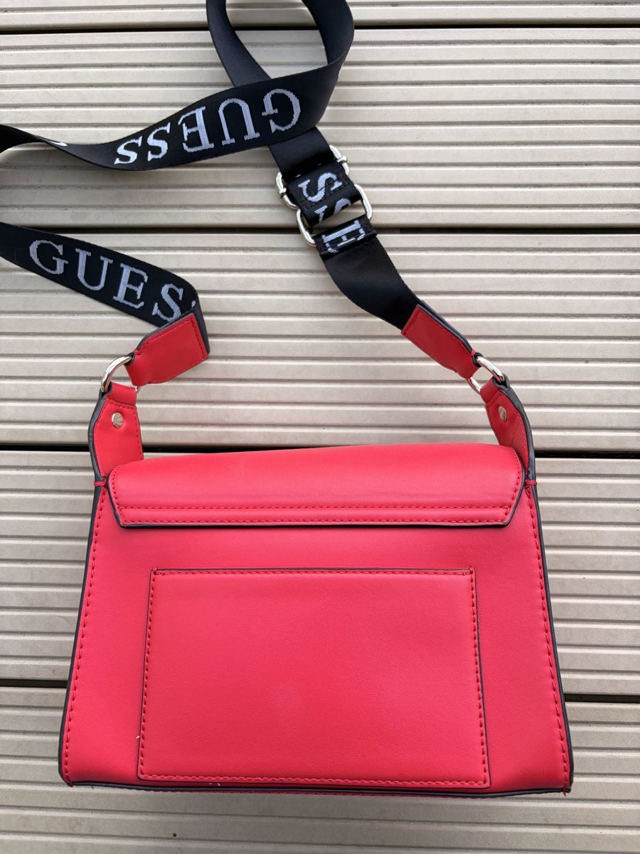 Guess Borse da donna: Guess Cross body bag rot – Nuovo (secondo la descrizione) da Zürich venduto da Joyce2003 2