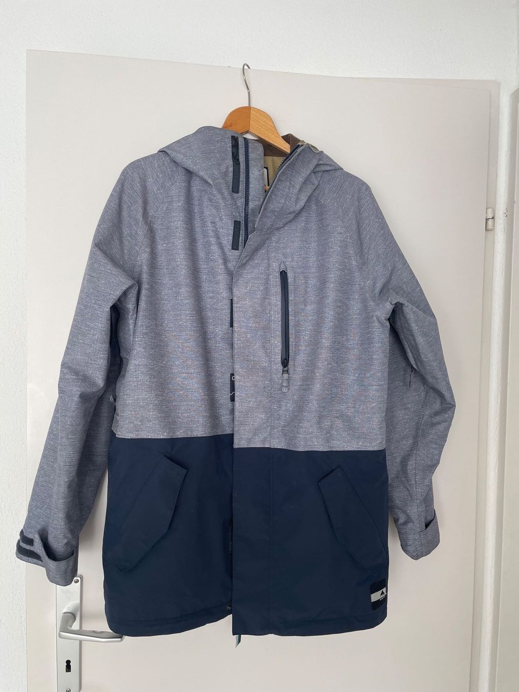 Burton Giacche: Ski- und Snowboardjacke Gr. S – Usato da Jona venduto da Mafari