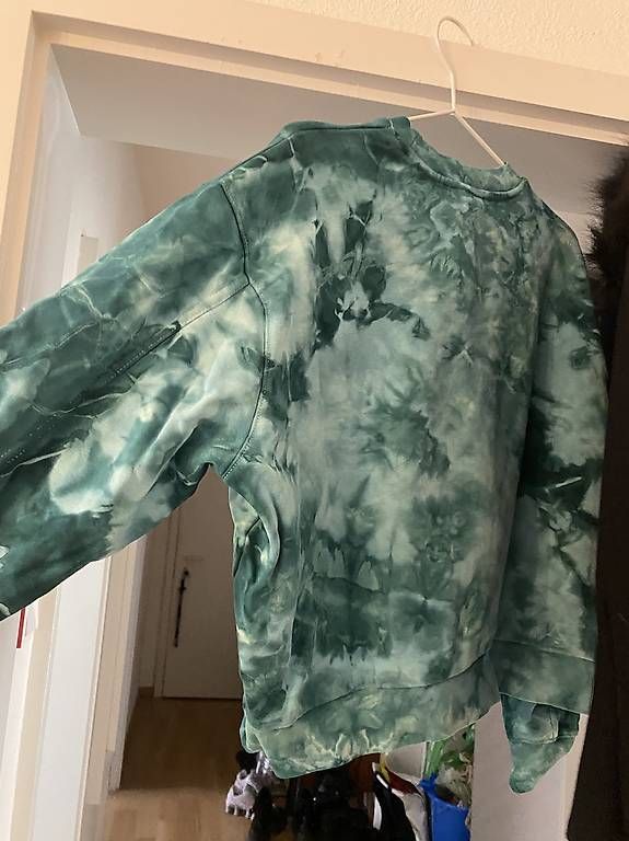 Weekday Maglioni & Felpe: Pullover Sweater Batik Waldgrün dunkelgrün – Usato da Bern venduto da n-dine 4