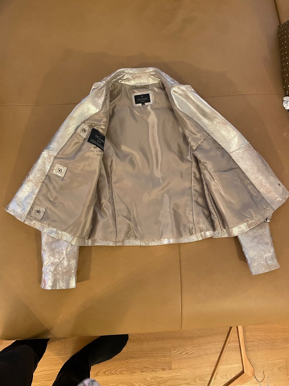 Trussardi Giacche: TRUSSARDI JEANS vintage Leather Jacket – Nuovo (secondo la descrizione) da Corcelles NE venduto da gingerbrain 1