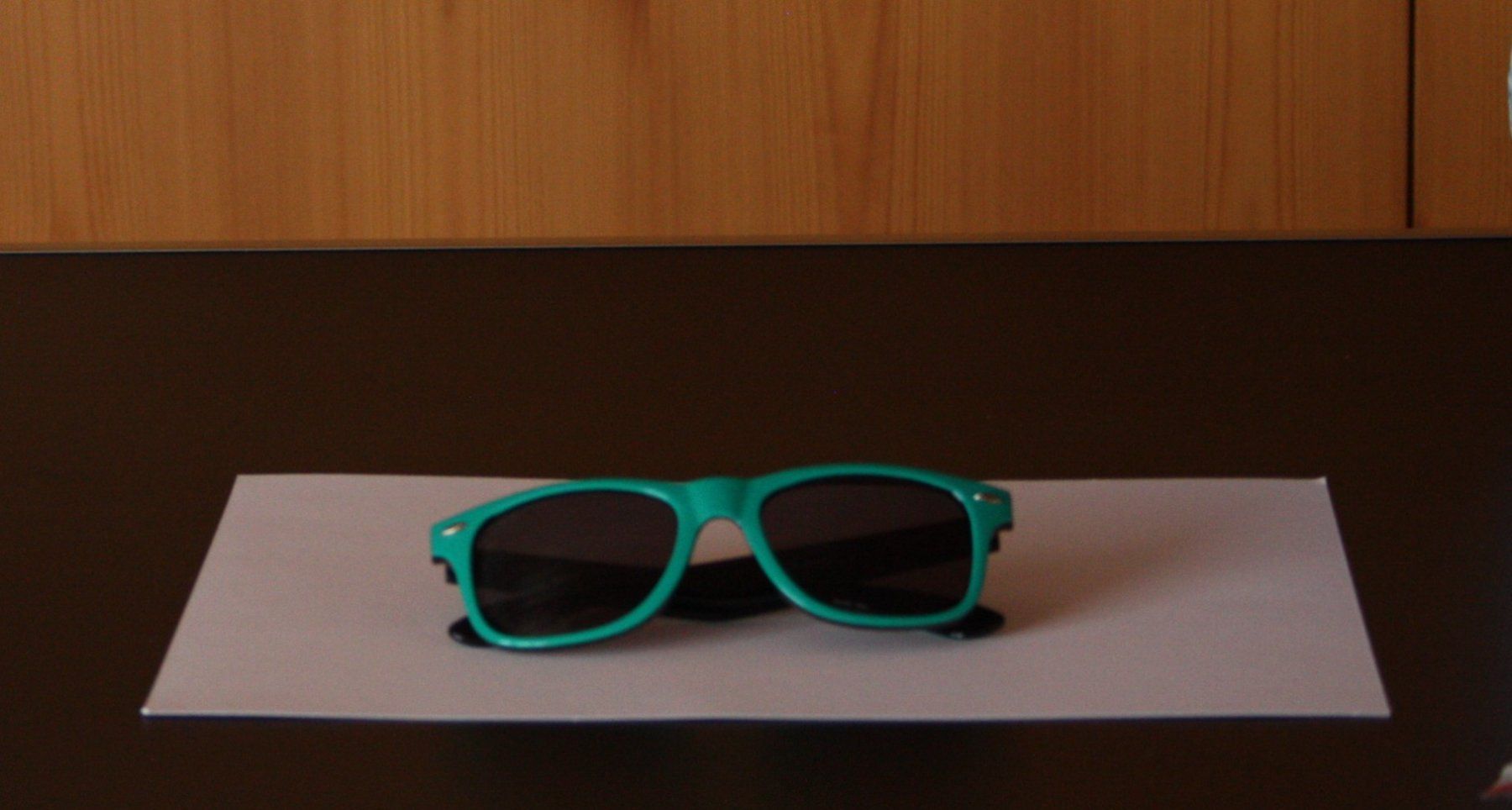 Occhiali & Lenti: Sonnenbrille grün – Usato da Flüelen venduto da Alt-und-Neu