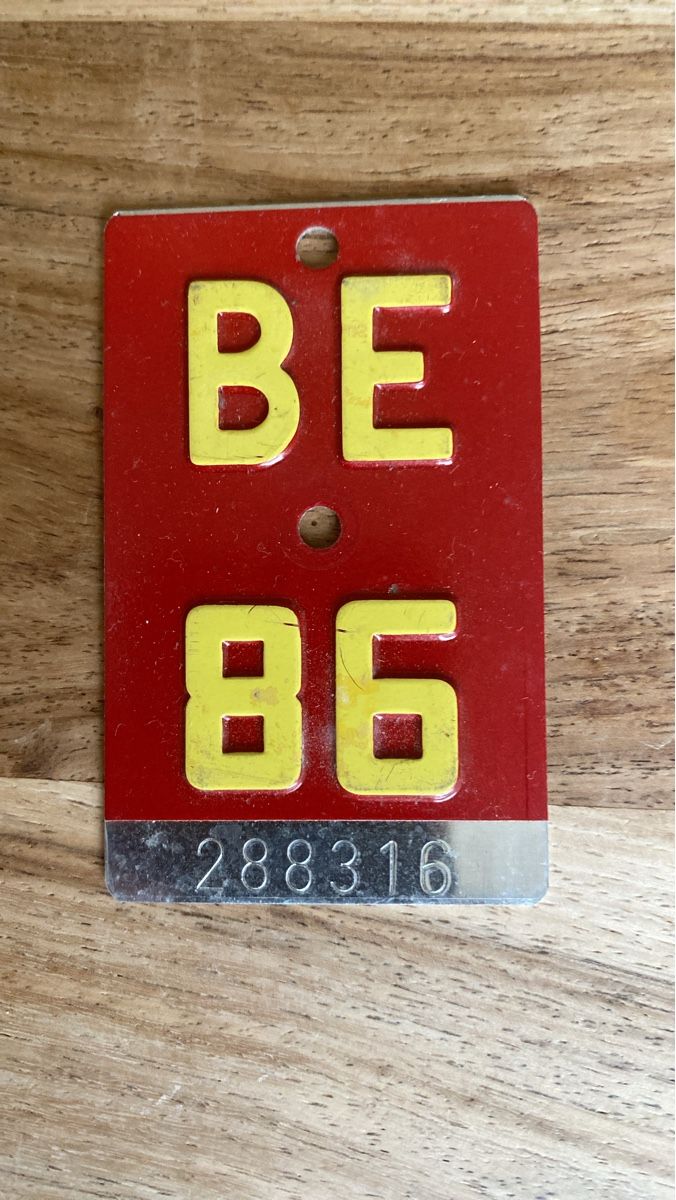 Schilder: Altes Blechschild BE 86 – Gebraucht aus Thörishaus von luc_nsv9