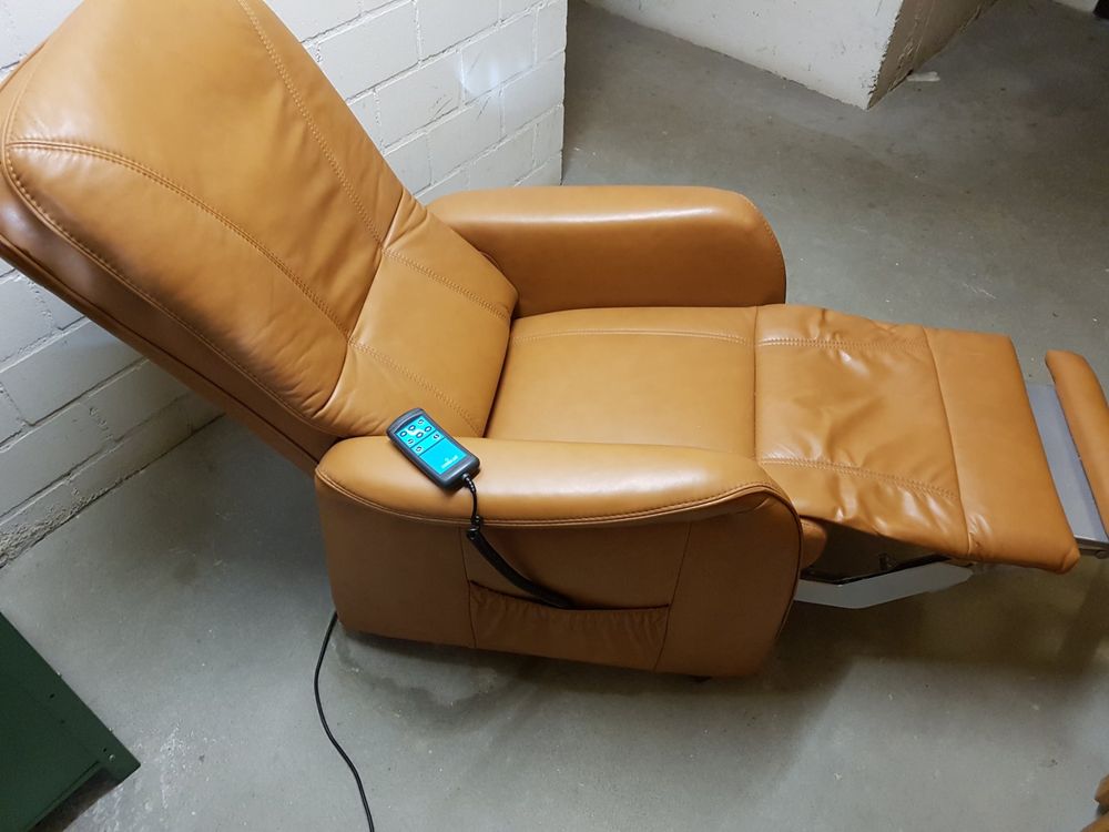 Himolla Leder Sessel mit Aufstehhilfe und Liegefunktion Kaufen auf