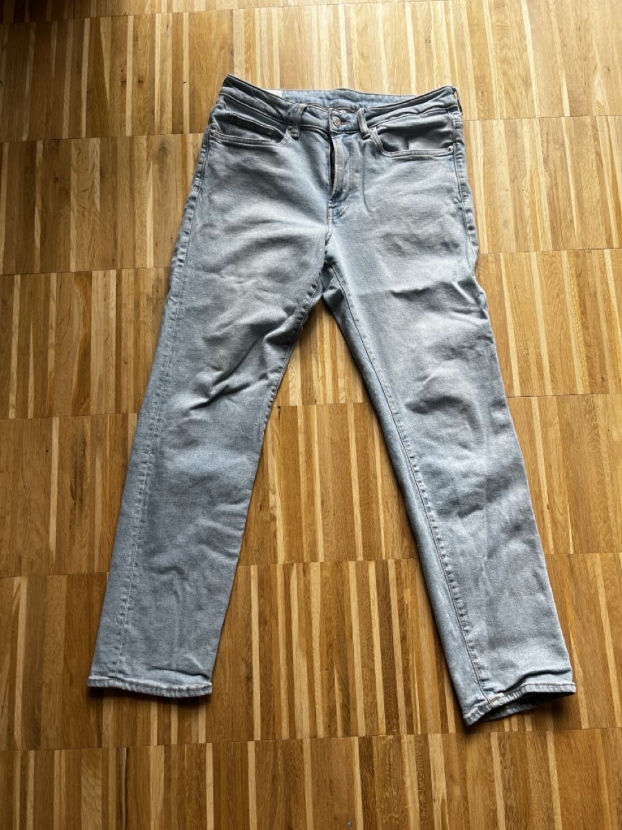 H&M Jeans: Jeans Hose hellblau H&M – Gebraucht aus Zürich von TieLukas