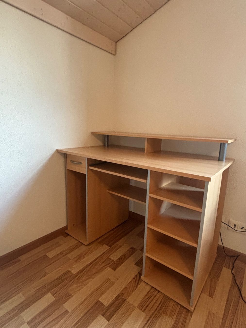 Conforama Scrivanie: Tisch – Usato da Stein AG venduto da gub_9ycx 1