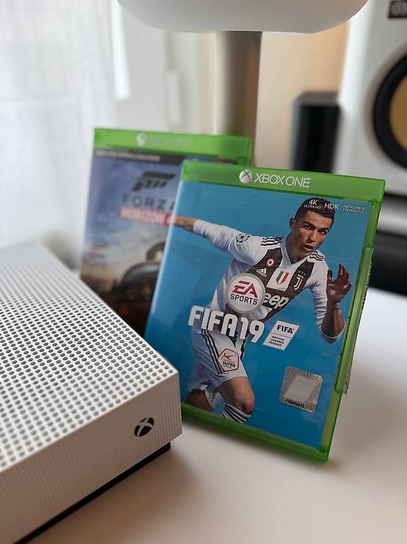 Microsoft Consoles: XBox One S – D'occasion à Beromünster par Lechim19 1